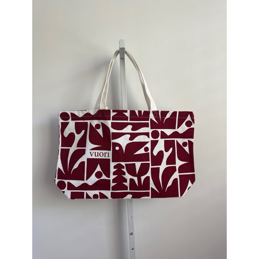 NWT VUORI Limited Edition Holiday 2025 Tote